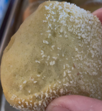 Shippable Treats - 10 pcs Moringa Pandesal